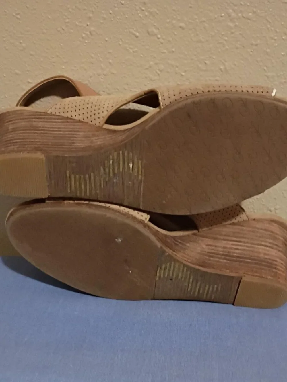 REBA Wedge Style shoes for women 9M Light brown